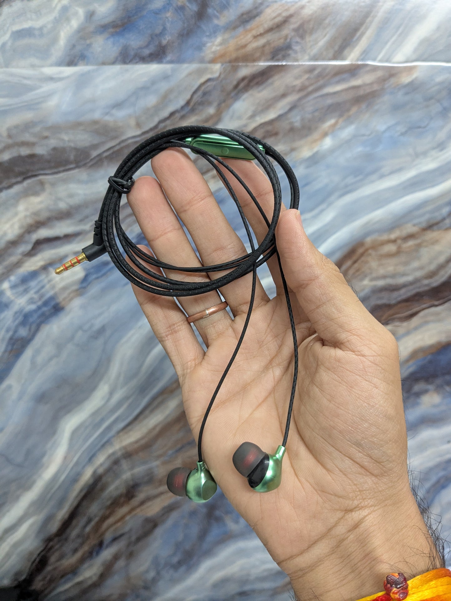 OUD QUEEN Wired Earphones