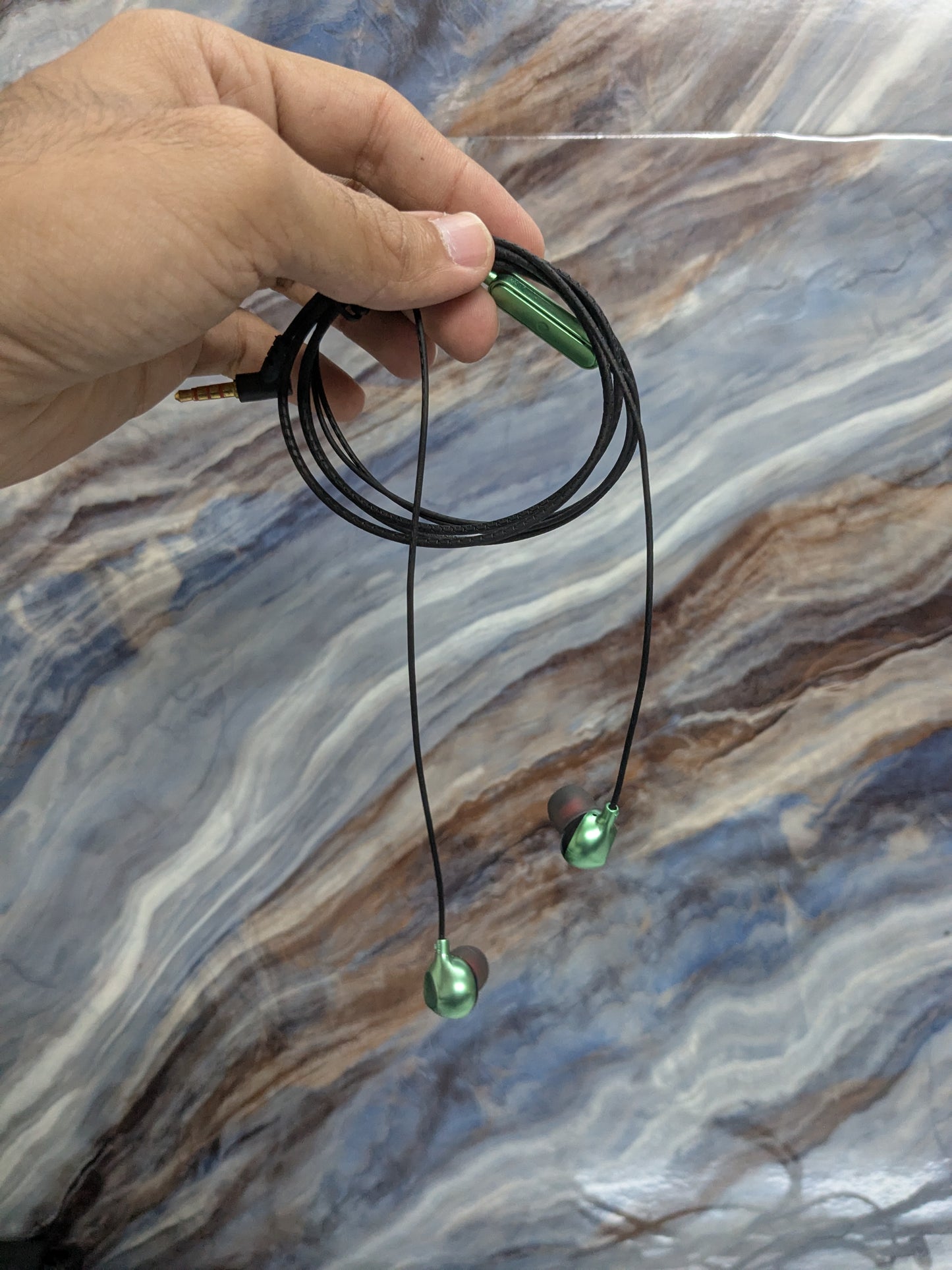 OUD QUEEN Wired Earphones