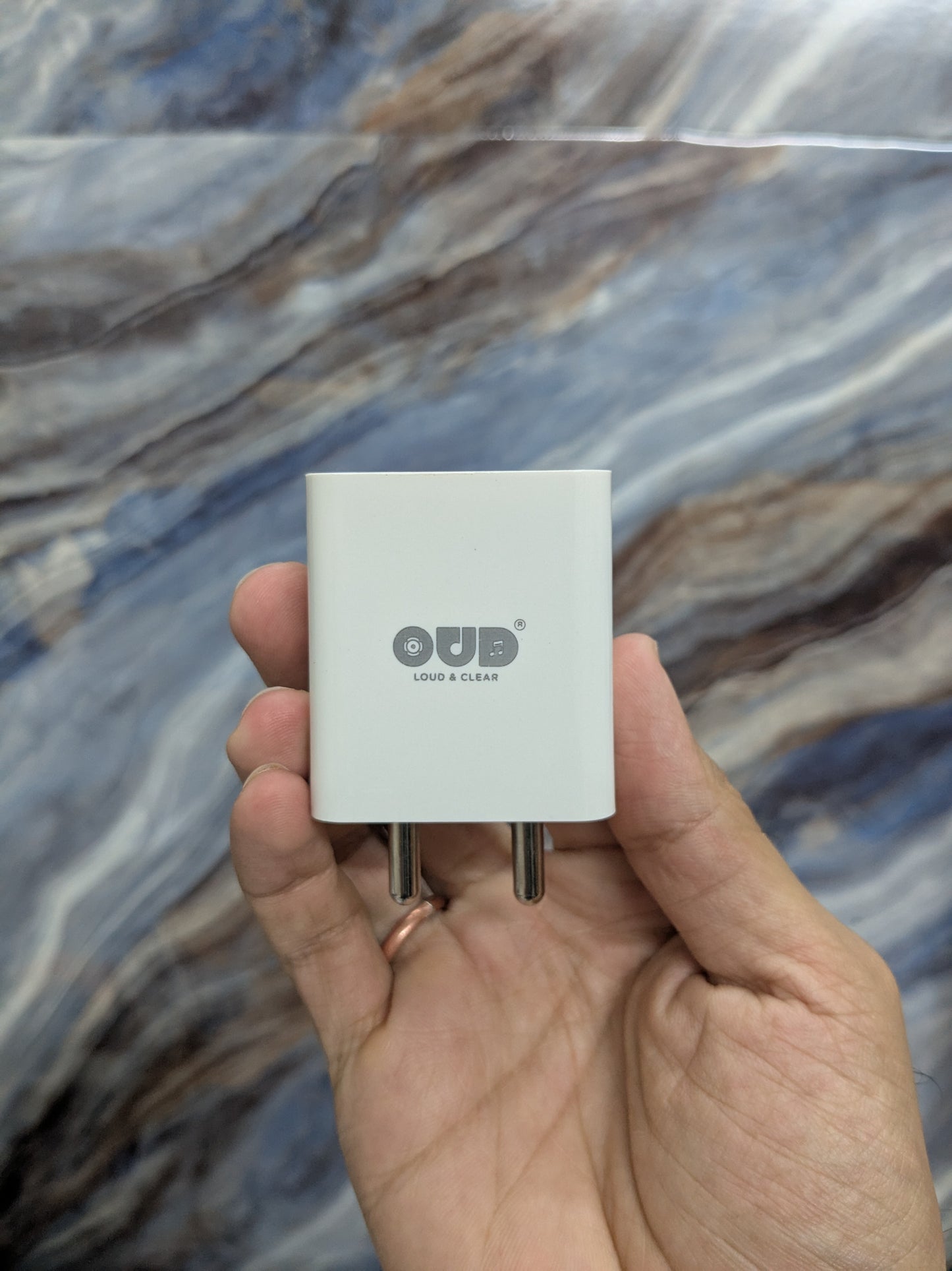 OUD CHARZO 12watt Charger with Cable