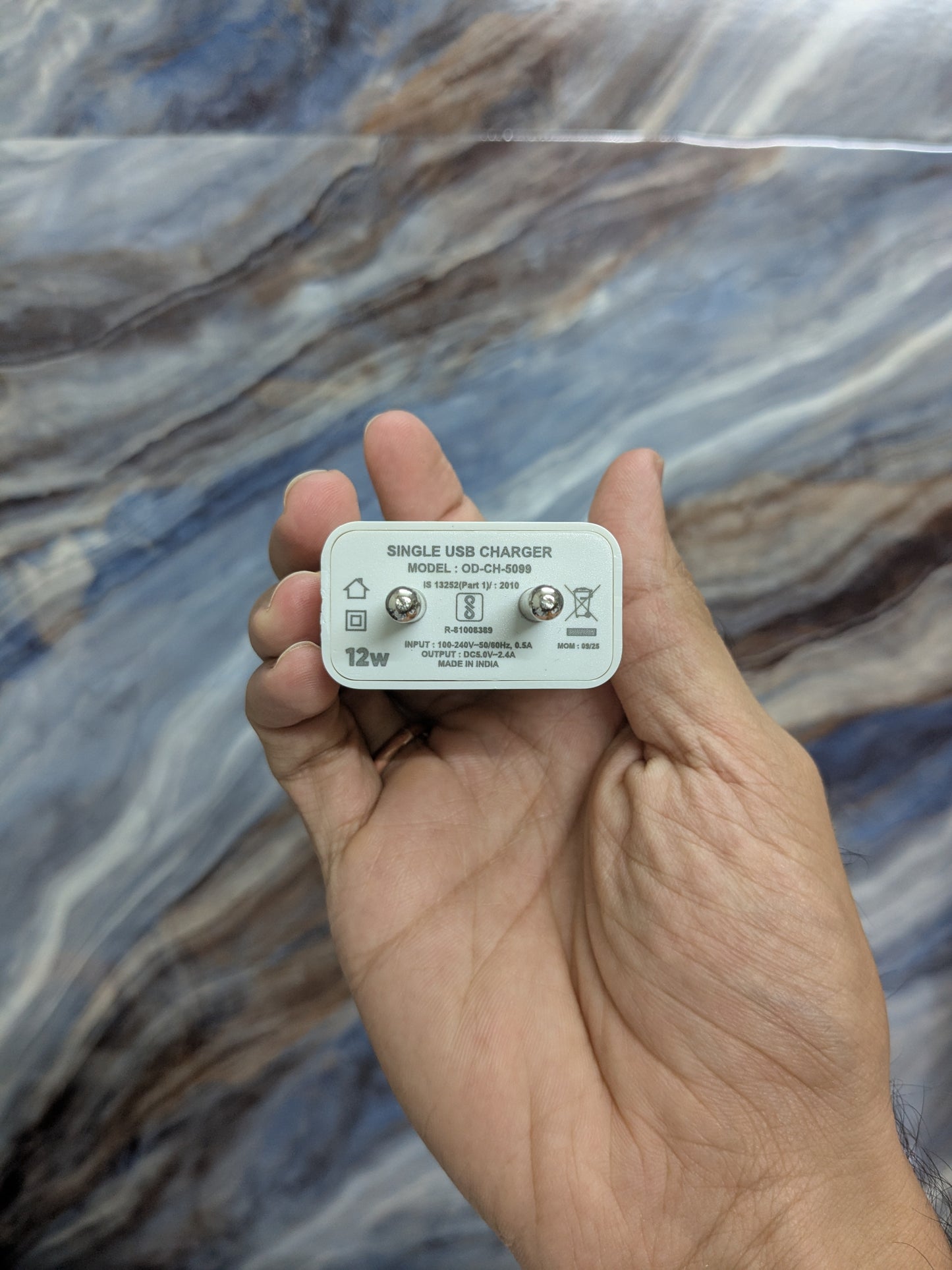 OUD CHARZO 12watt Charger with Cable