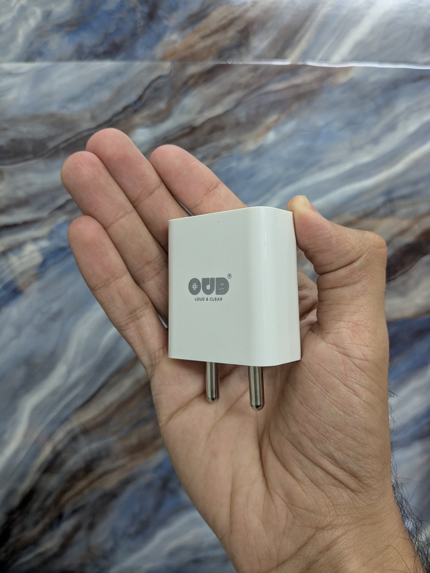 OUD CHARZO 12watt Charger with Cable