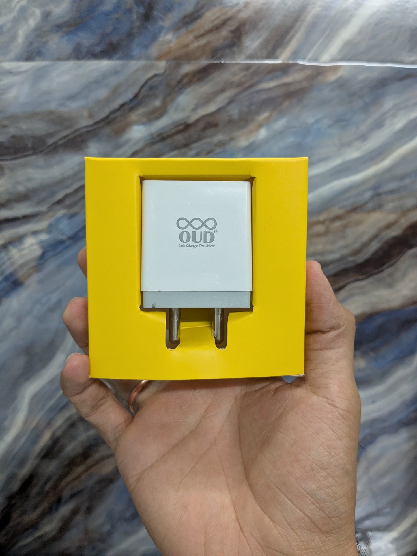 OUD DYNAMITE 20watt Dual Output Charger with Cable